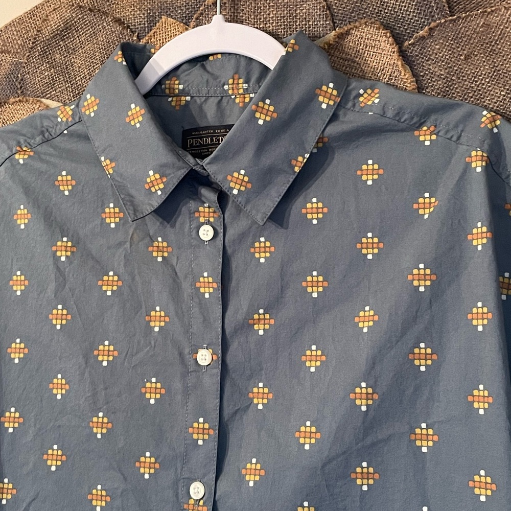 Pendleton Women's Short Sleeve Button Front Shirt - Picture 3 of 5